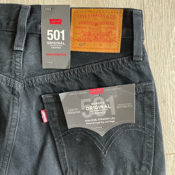 Levi’s 501 Cropped Black Distressed Jeans - Picture 14 of 16